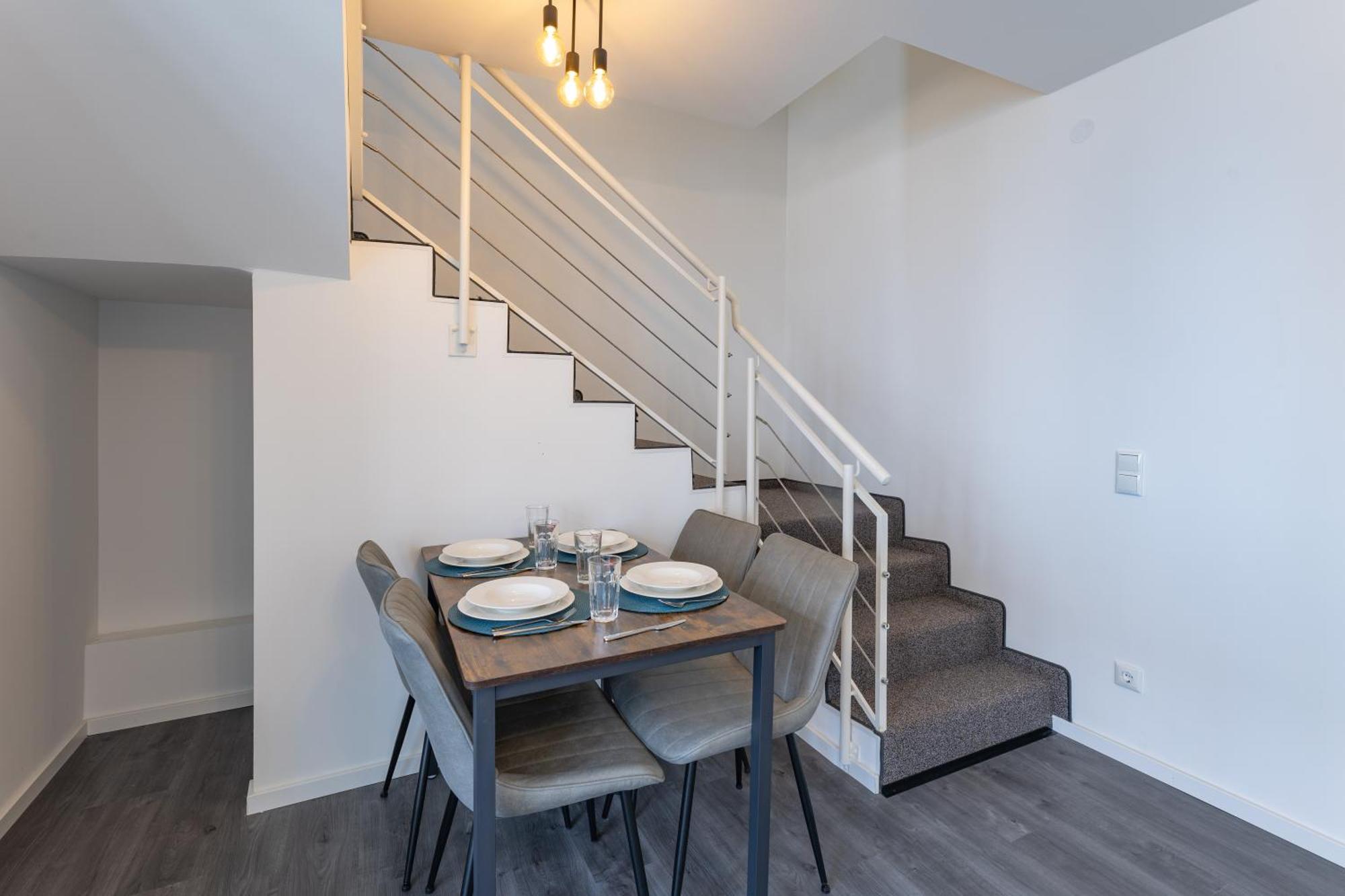 Sweethome - Maisonette Apartment, Parkplatz, Wifi, Naehe Zentrum Фюрстенфельдбрук Екстер'єр фото